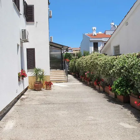 Maller Apartment