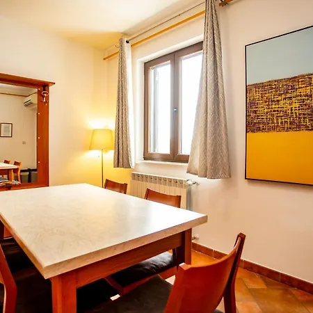 Maller Apartment